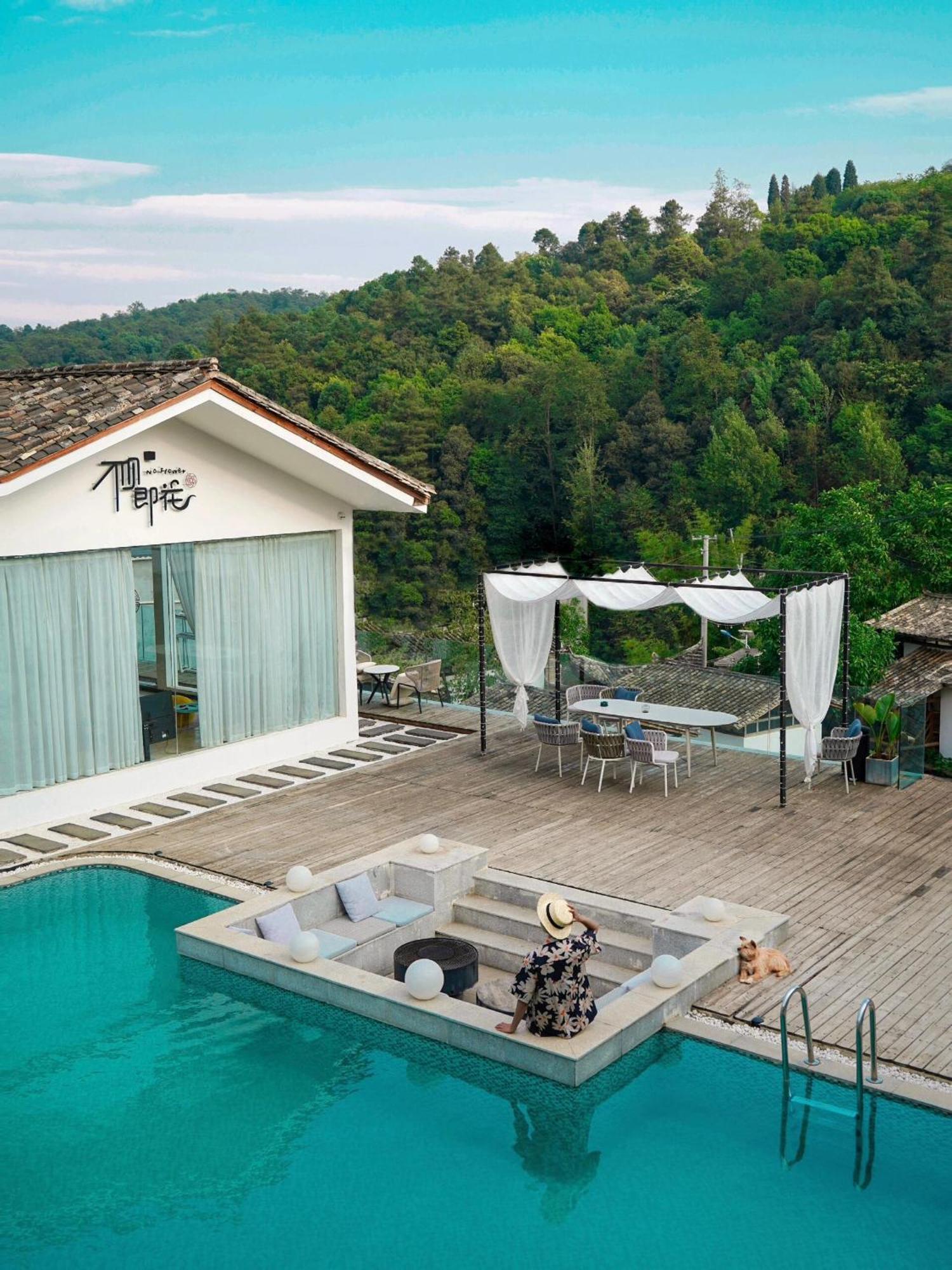 No Flowers Boutique Hostel Côn Minh Ngoại thất bức ảnh